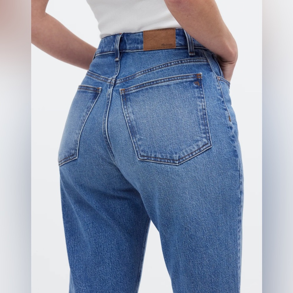 The Curvy '90s Straight Crop Jean in Hazeldell Wash